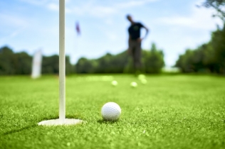 ゴルフ会員権を譲渡する方法は?手続き方法から注意点まで解説